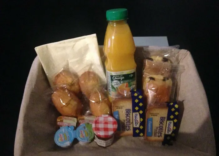 Zen بيت ضيافة كورباي إيسون